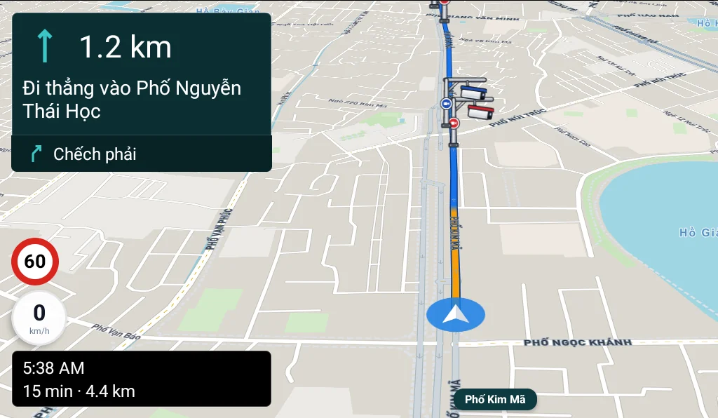 GoMate trên Android Auto đang dẫn đường